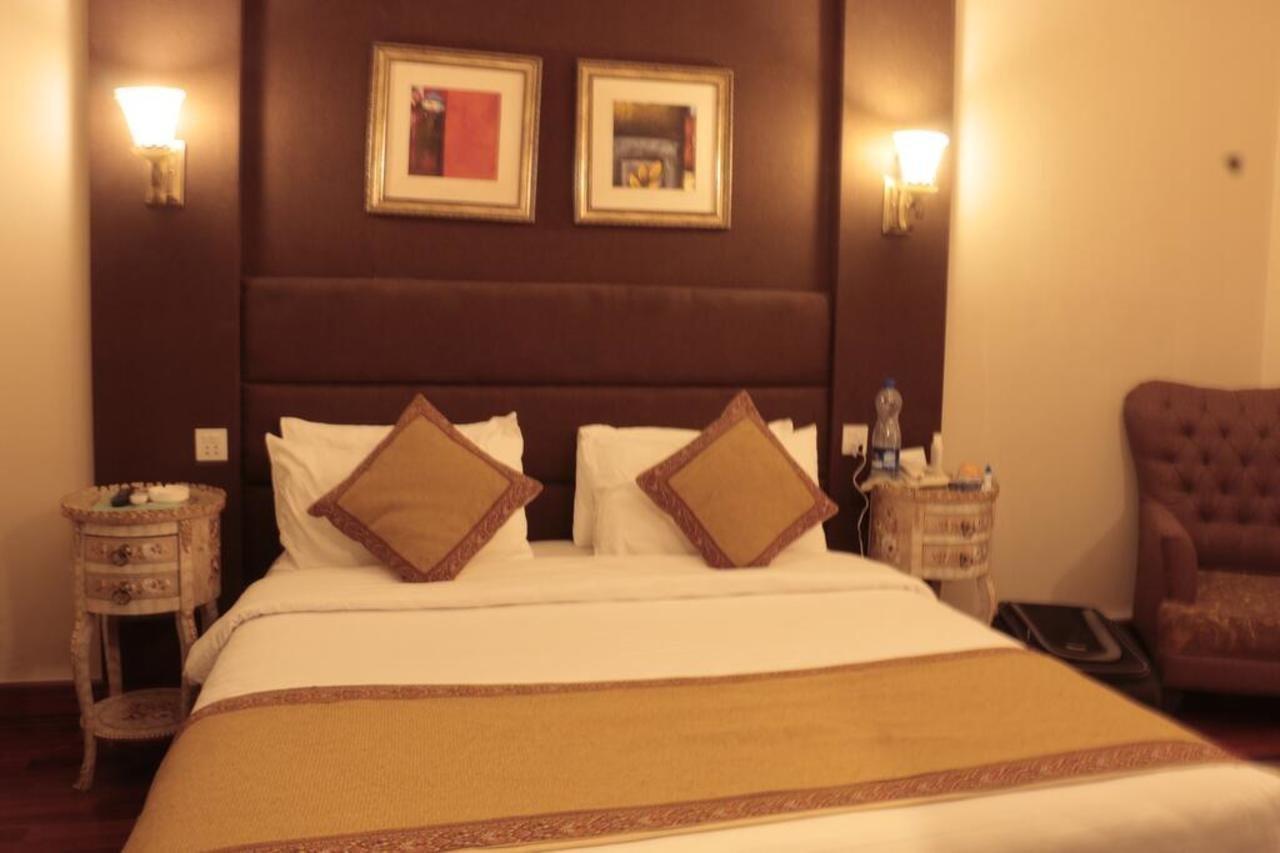 Ambassador Suites & Hotel Исламабад Экстерьер фото